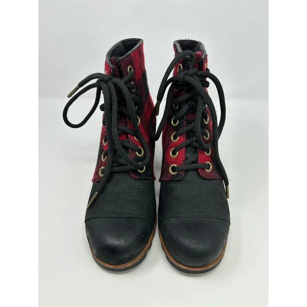 Sorel PDX Wedge Ankle Booties Womens Red Black Plaid Lace Up Lug Sole Size 8.5
